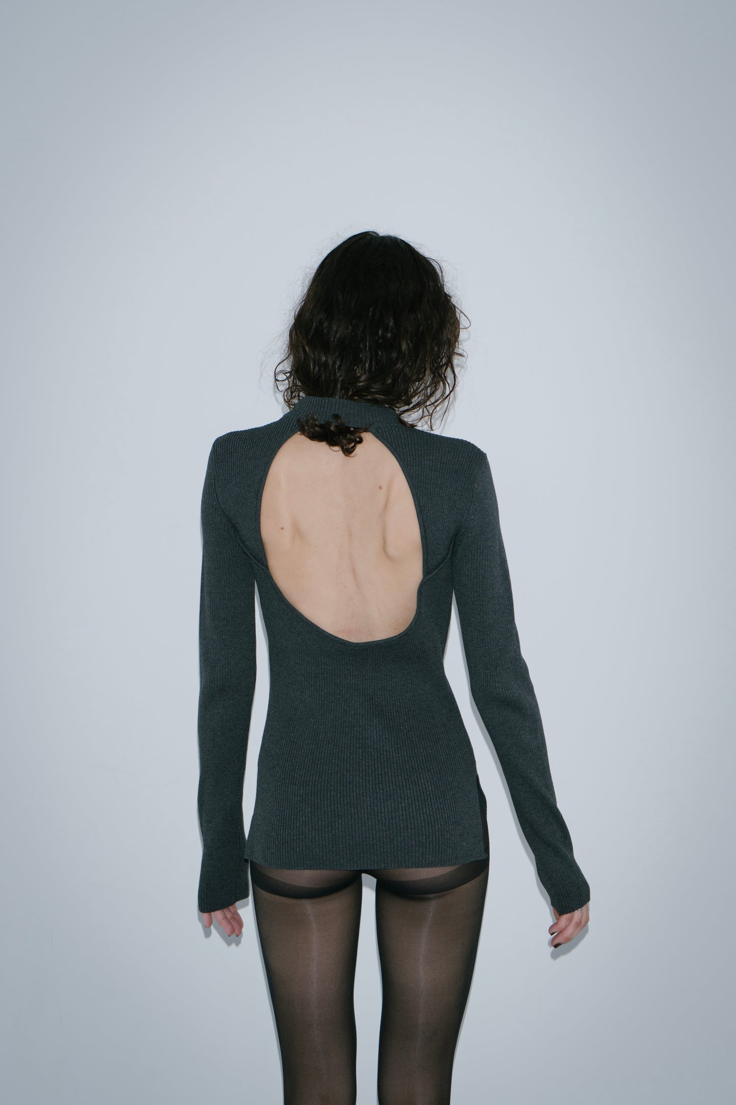 Back open rib knit
