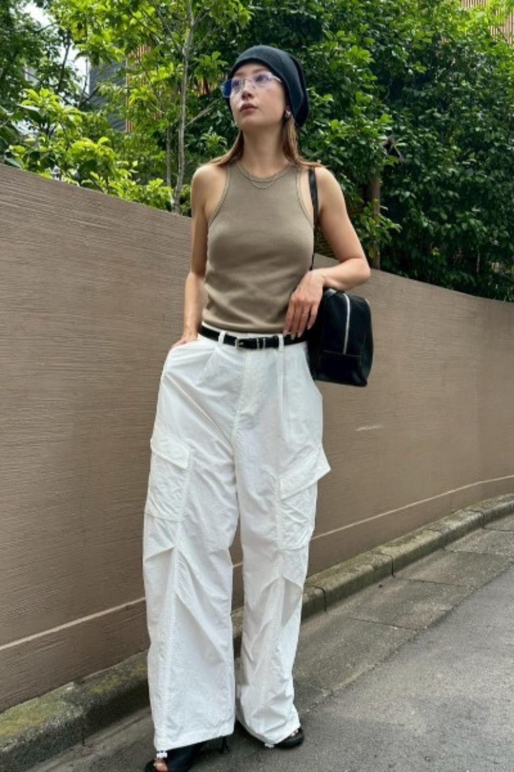 Thermal cup-in tank top