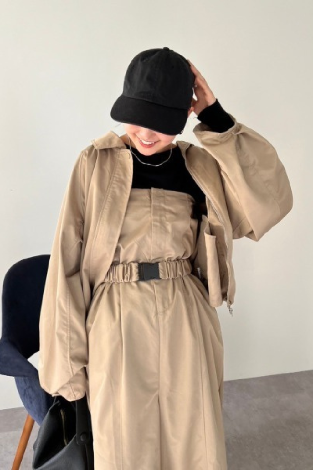 Zip-up short trench coat