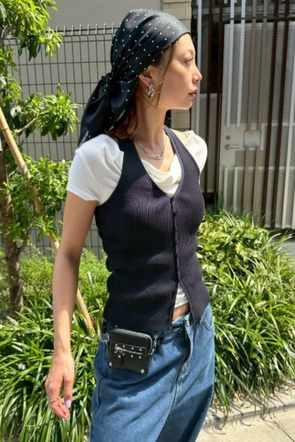 Halter neck knit vest