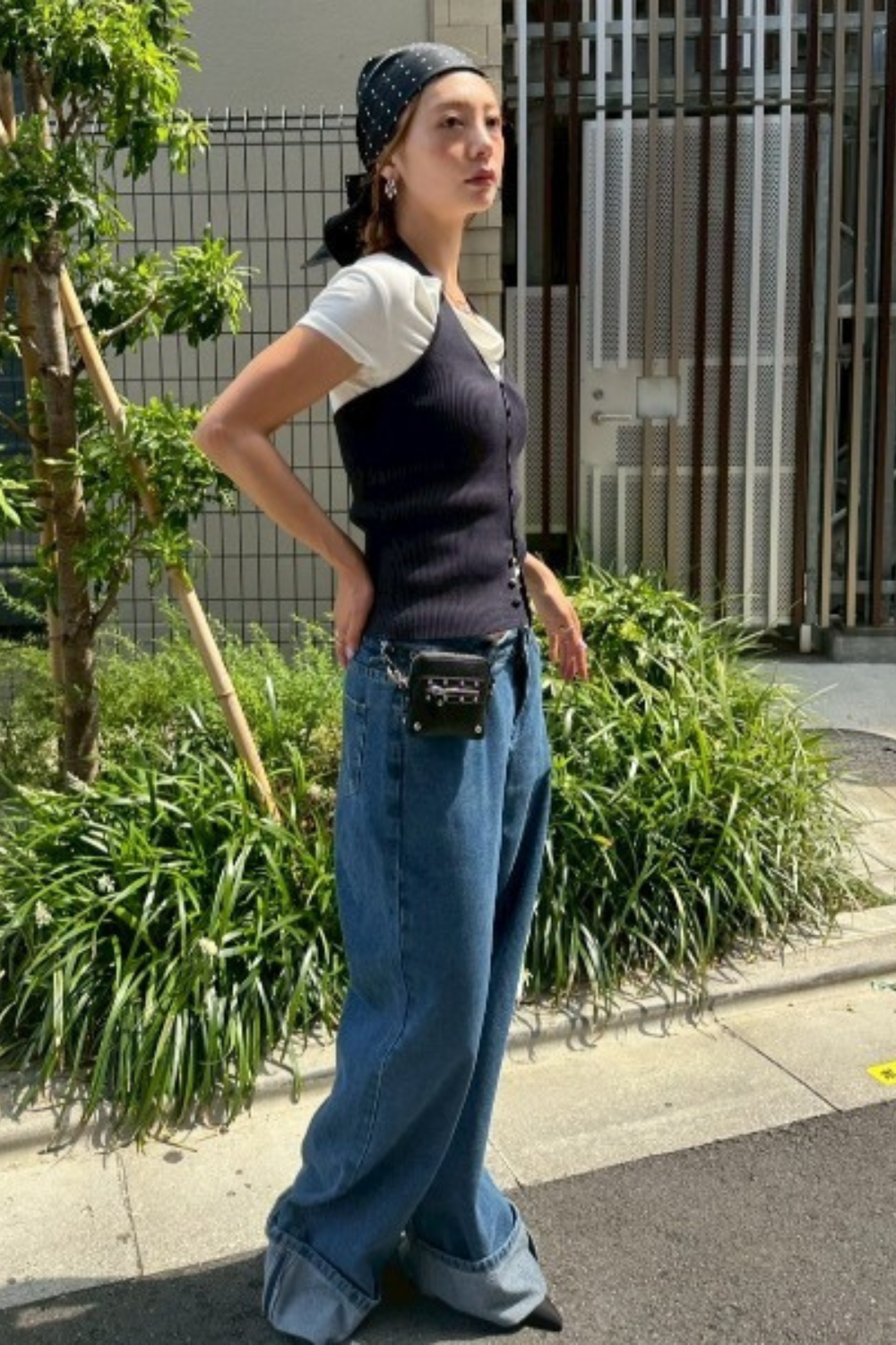 Halter neck knit vest