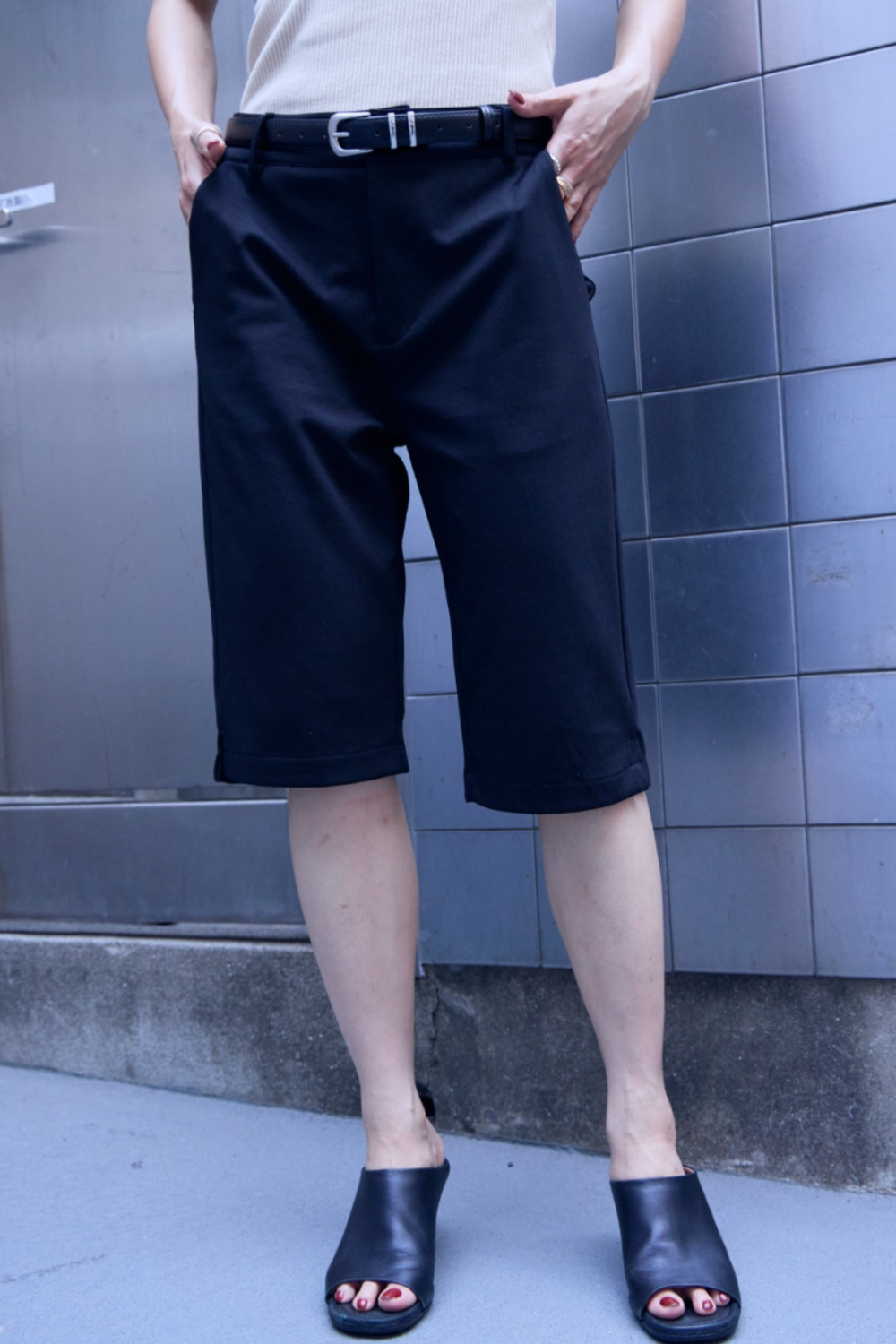 Slit hem capri pants