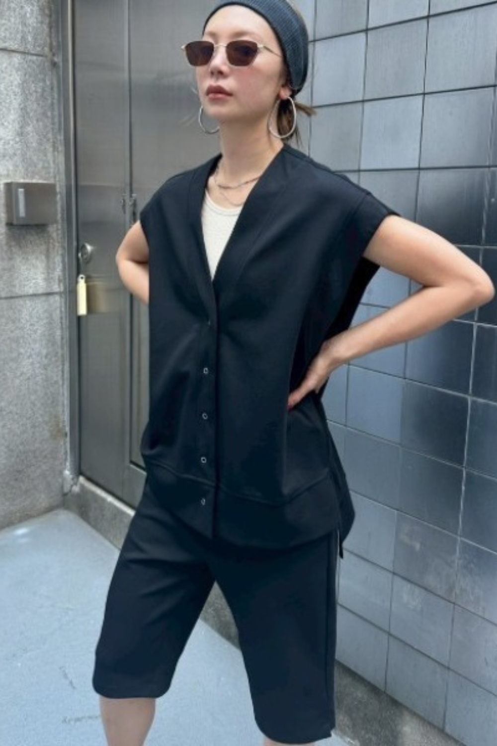 Slit hem capri pants