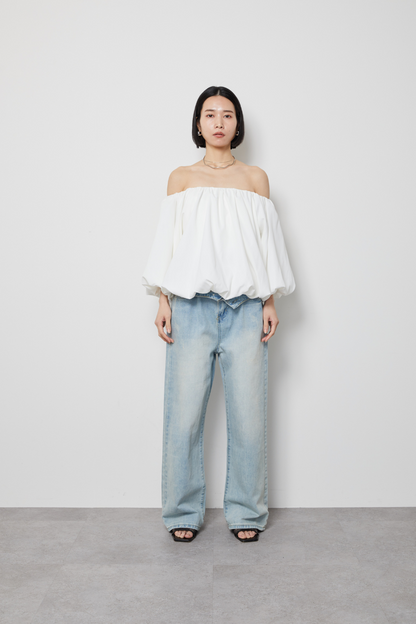 Volume off shoulder blouse