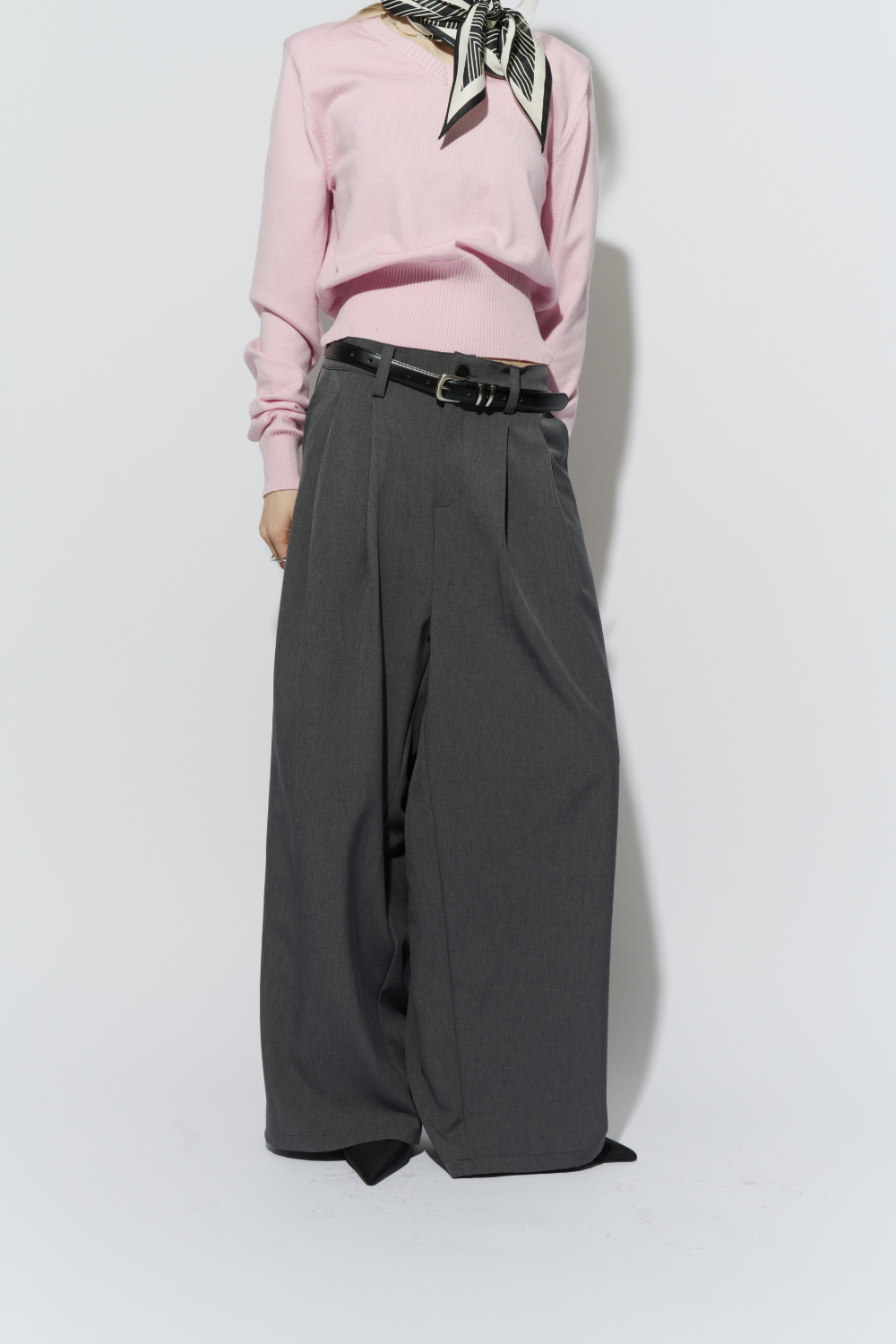 2-tuck wide pants