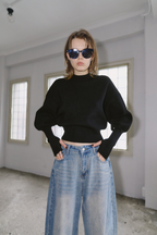 Crew neck compact knit pullover