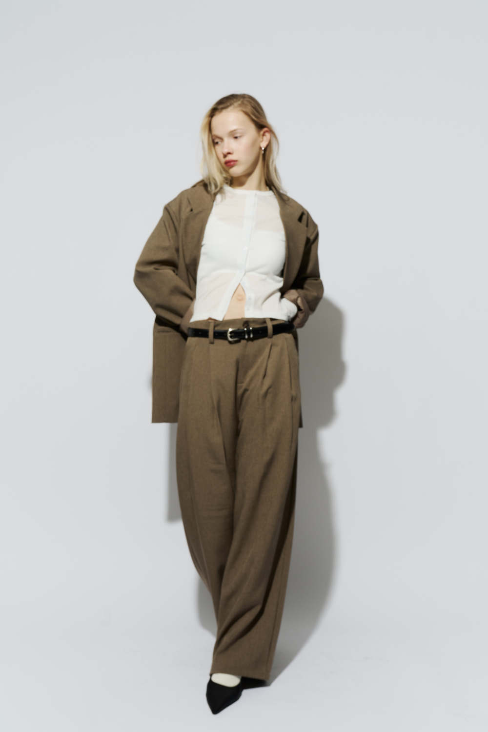 2-tuck wide pants