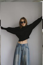 Crew neck compact knit pullover