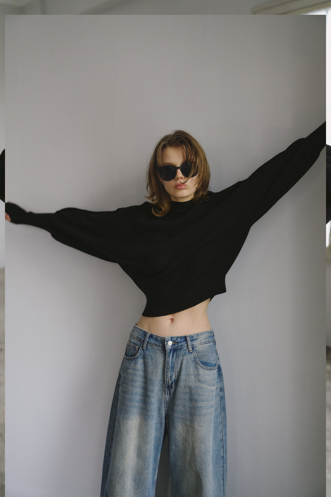 Crew neck compact knit pullover