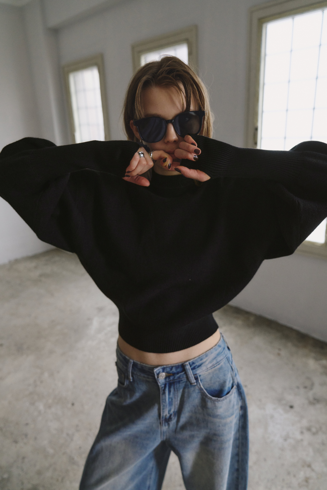 Crew neck compact knit pullover