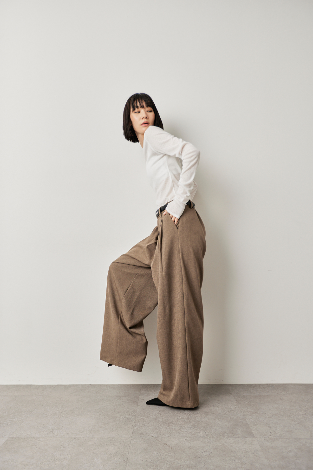 2-tuck wide pants