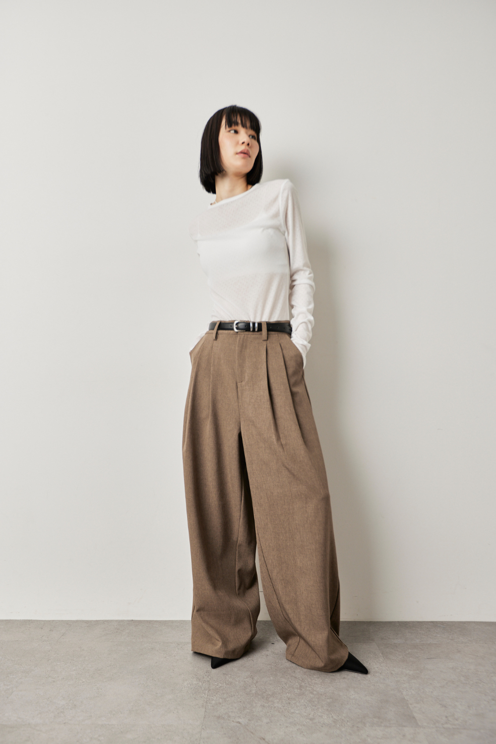 2-tuck wide pants