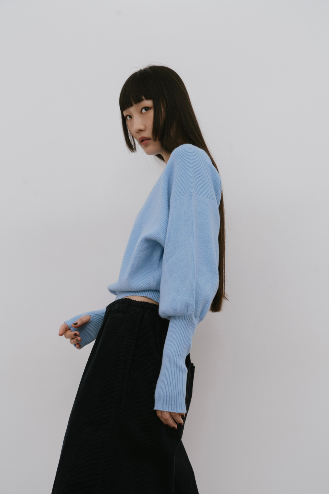 Crew neck compact knit pullover