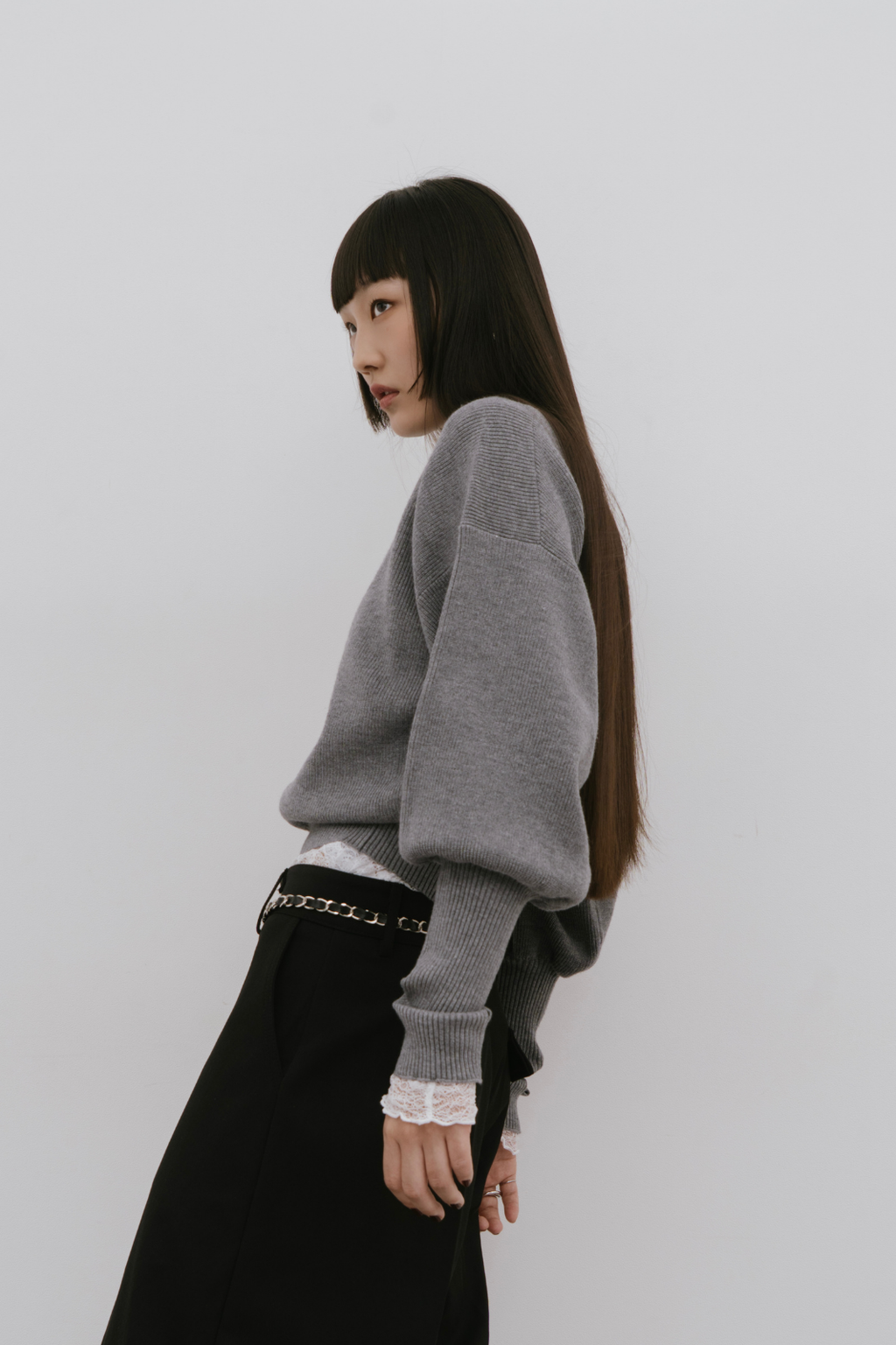 Crew neck compact knit pullover
