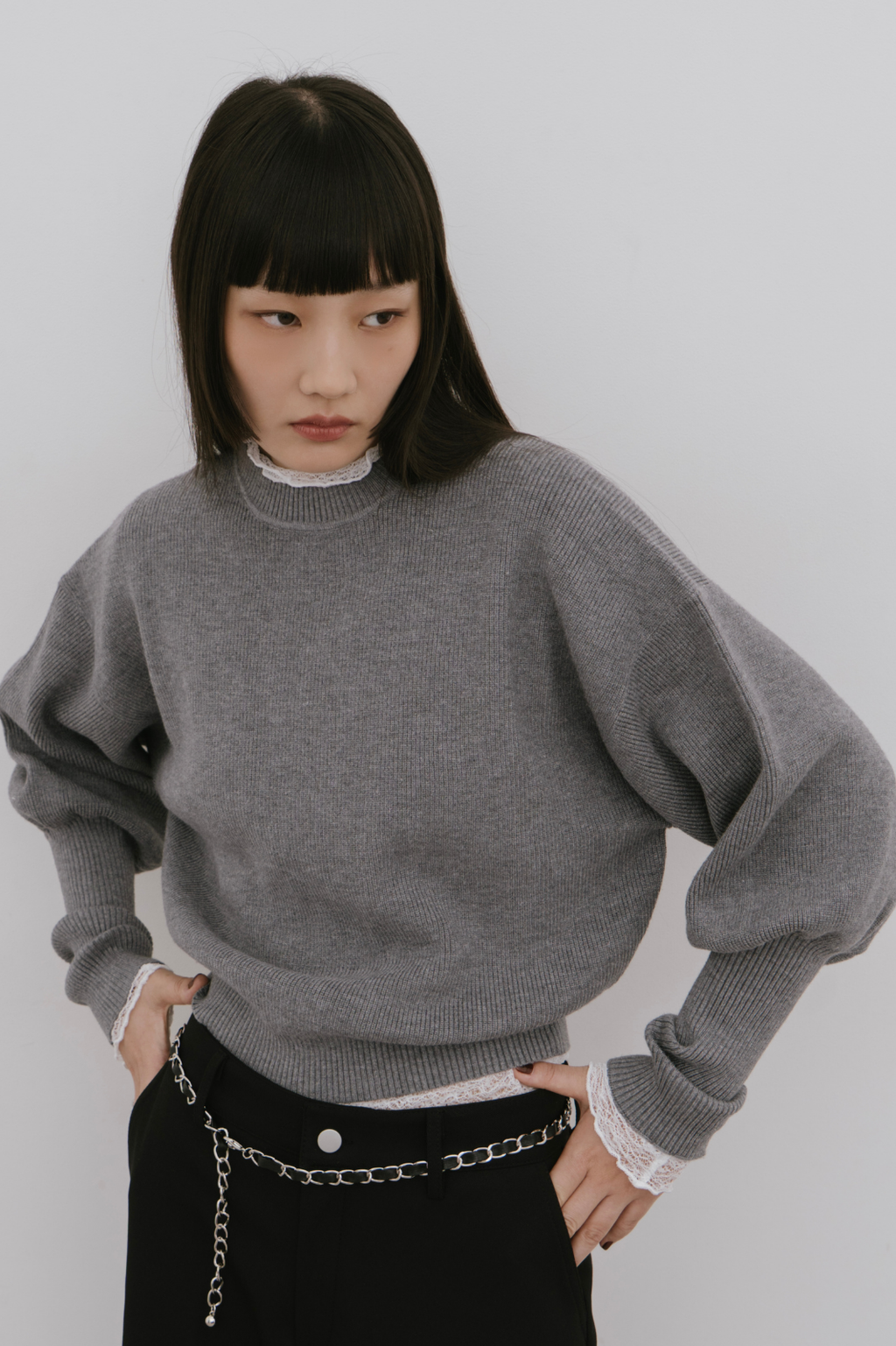 Crew neck compact knit pullover