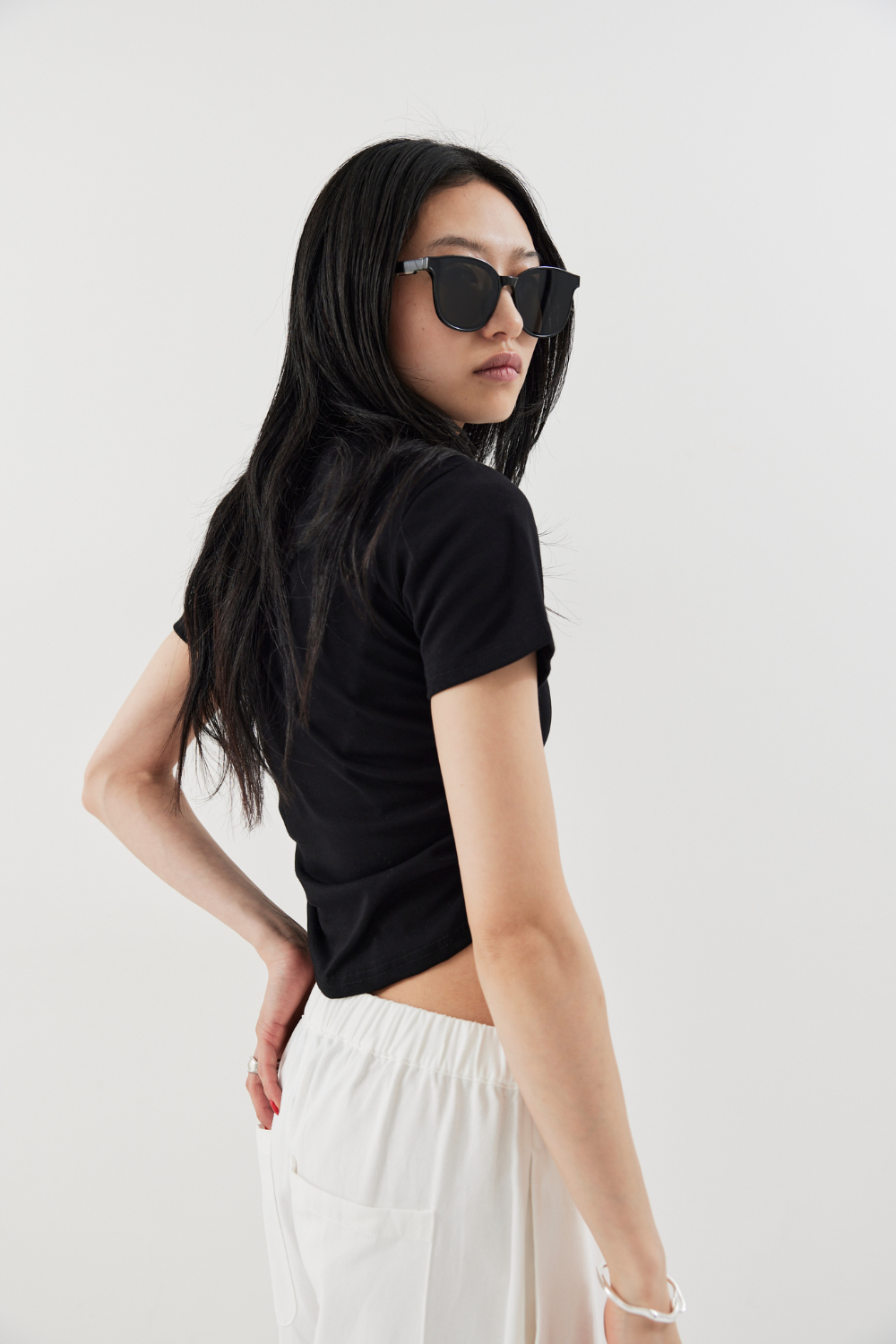 Side gather compact TEE