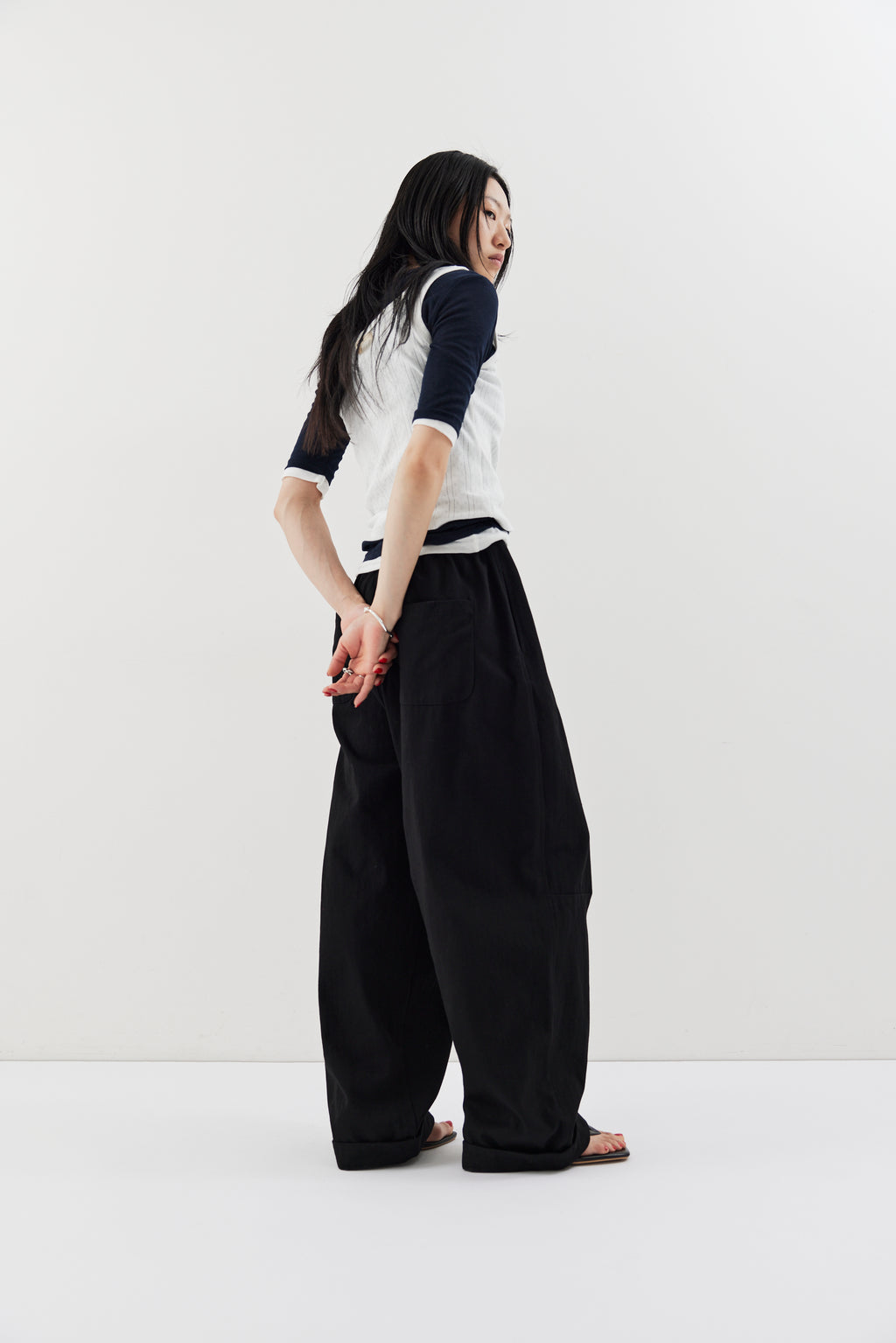 Cotton roll-up curved pants