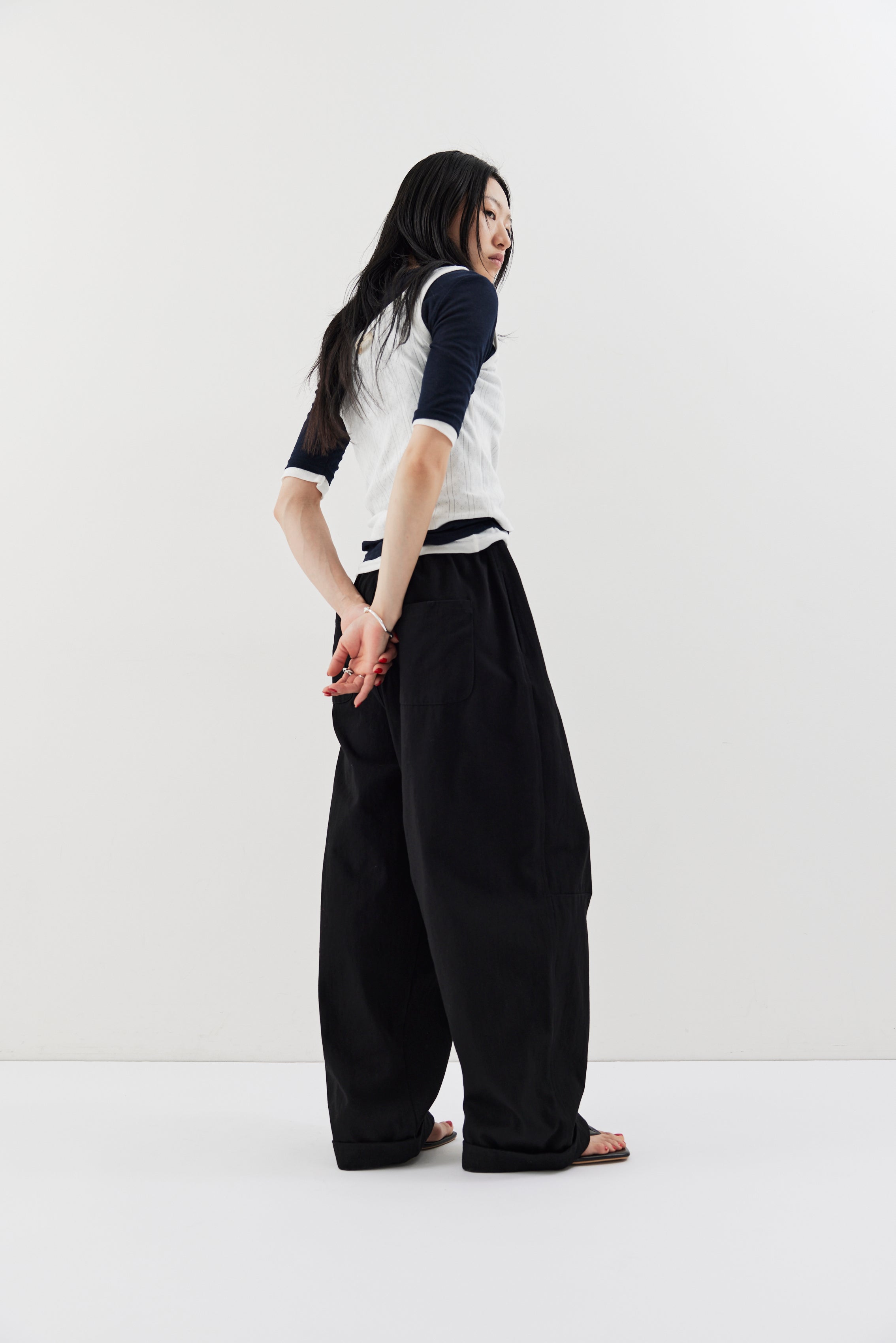 Cotton roll-up curved pants