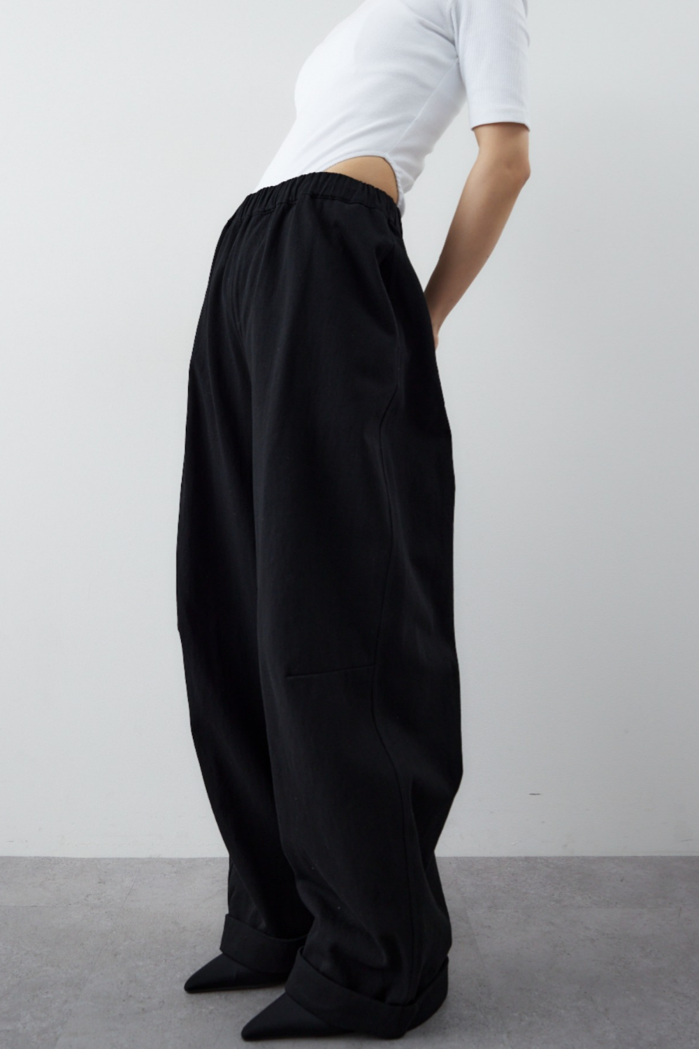 Cotton roll-up curved pants