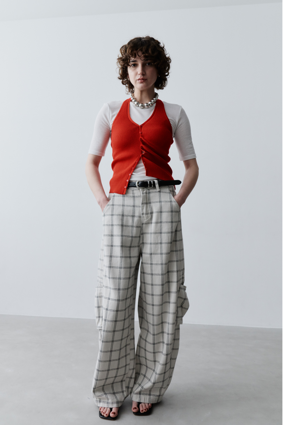 Halter neck knit vest