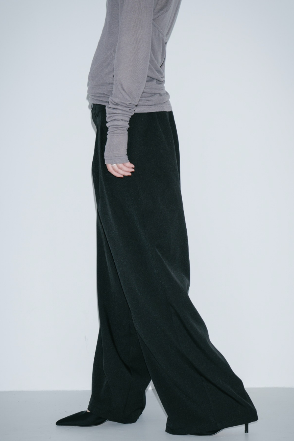 2-tuck wide pants