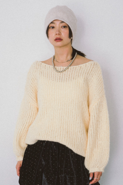 Low gauge loose knit pullover