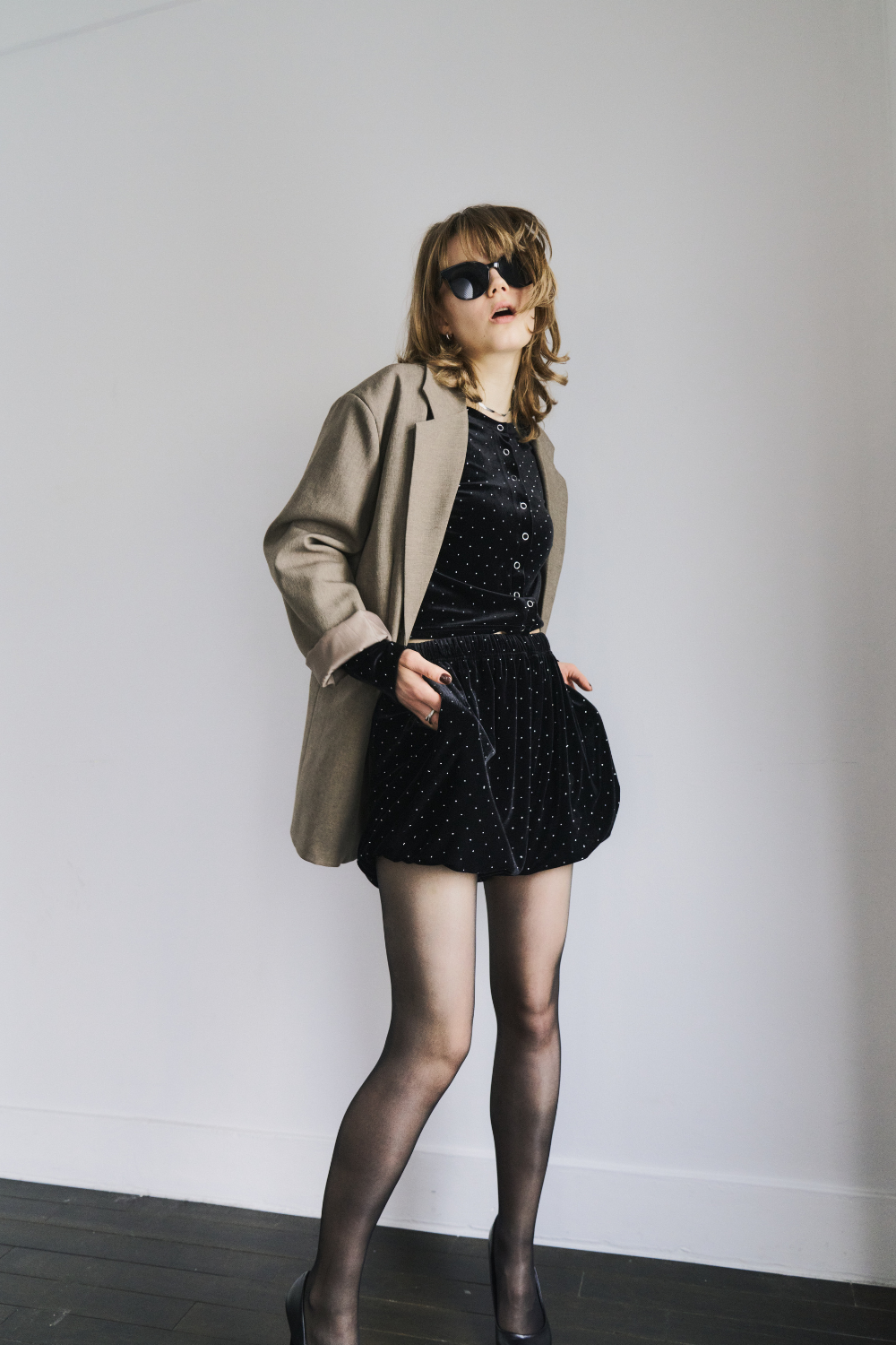 Shiny dot velour balloon short pants