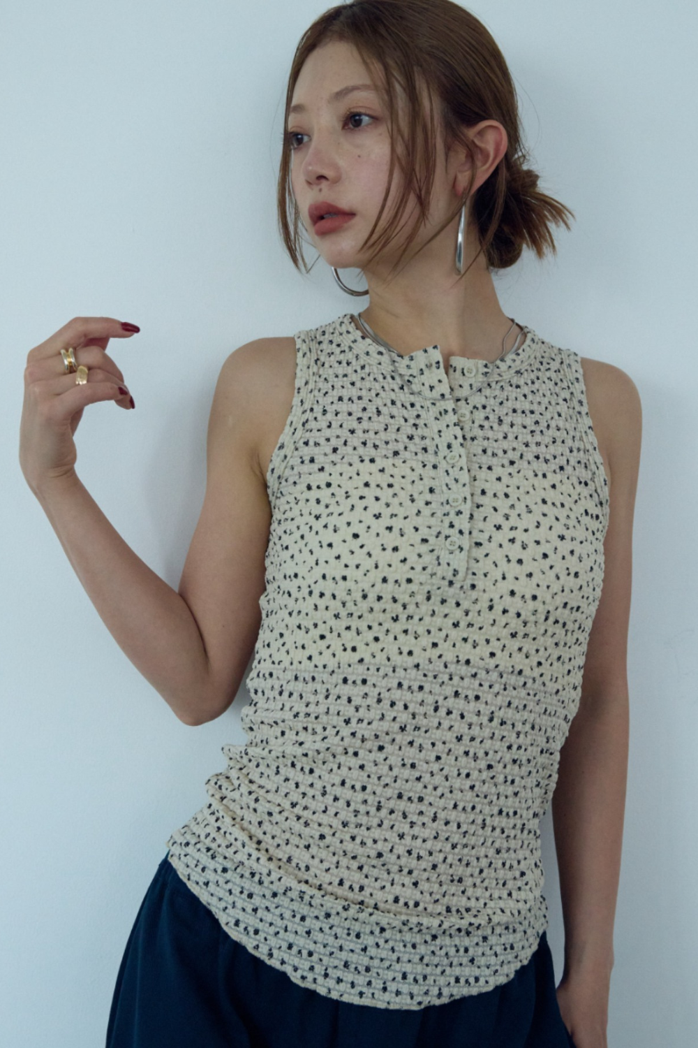 Flower henry neck tank top