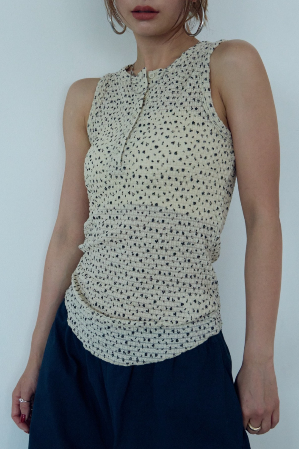 Flower henry neck tank top