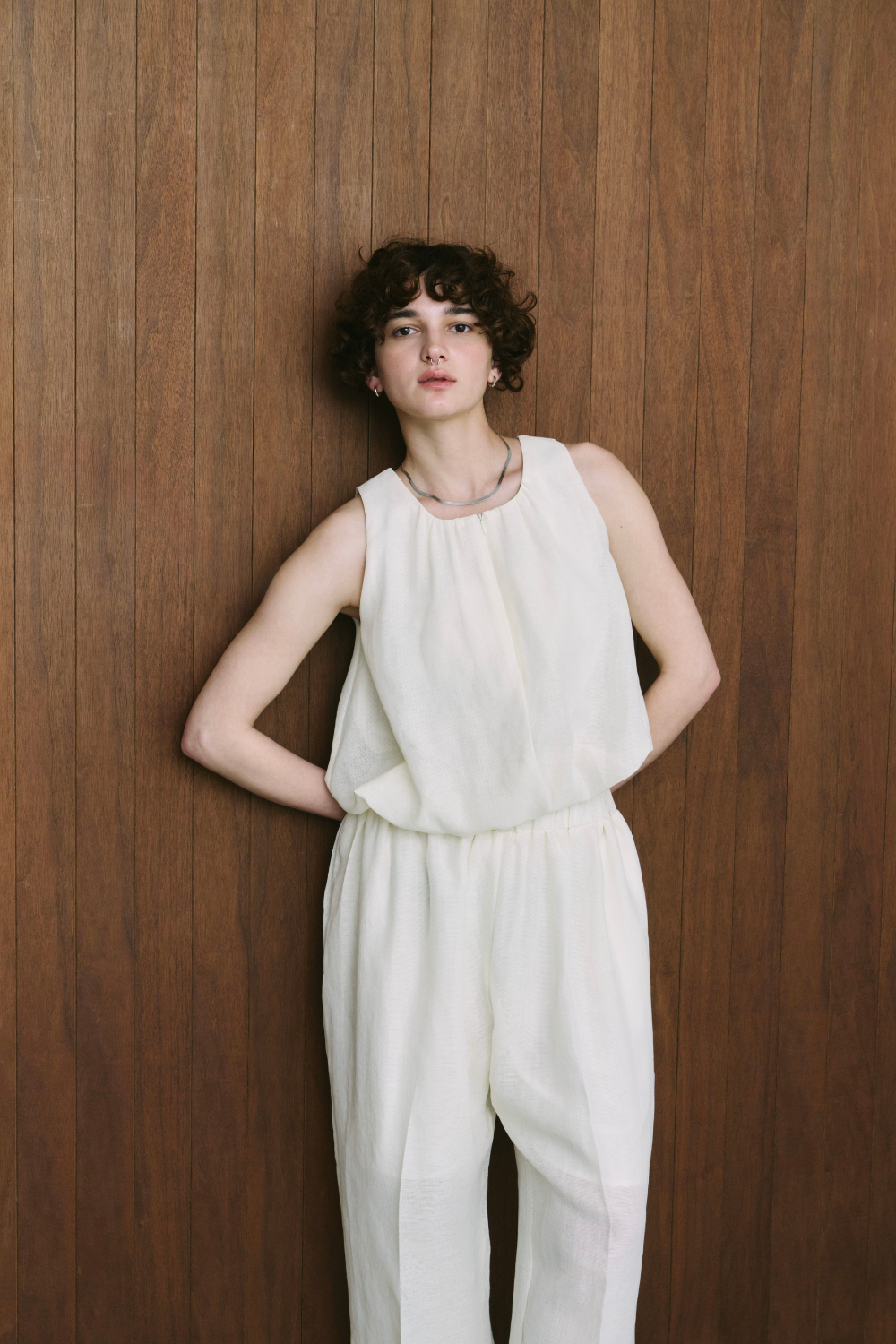 Balloon-hem sleeveless blouse
