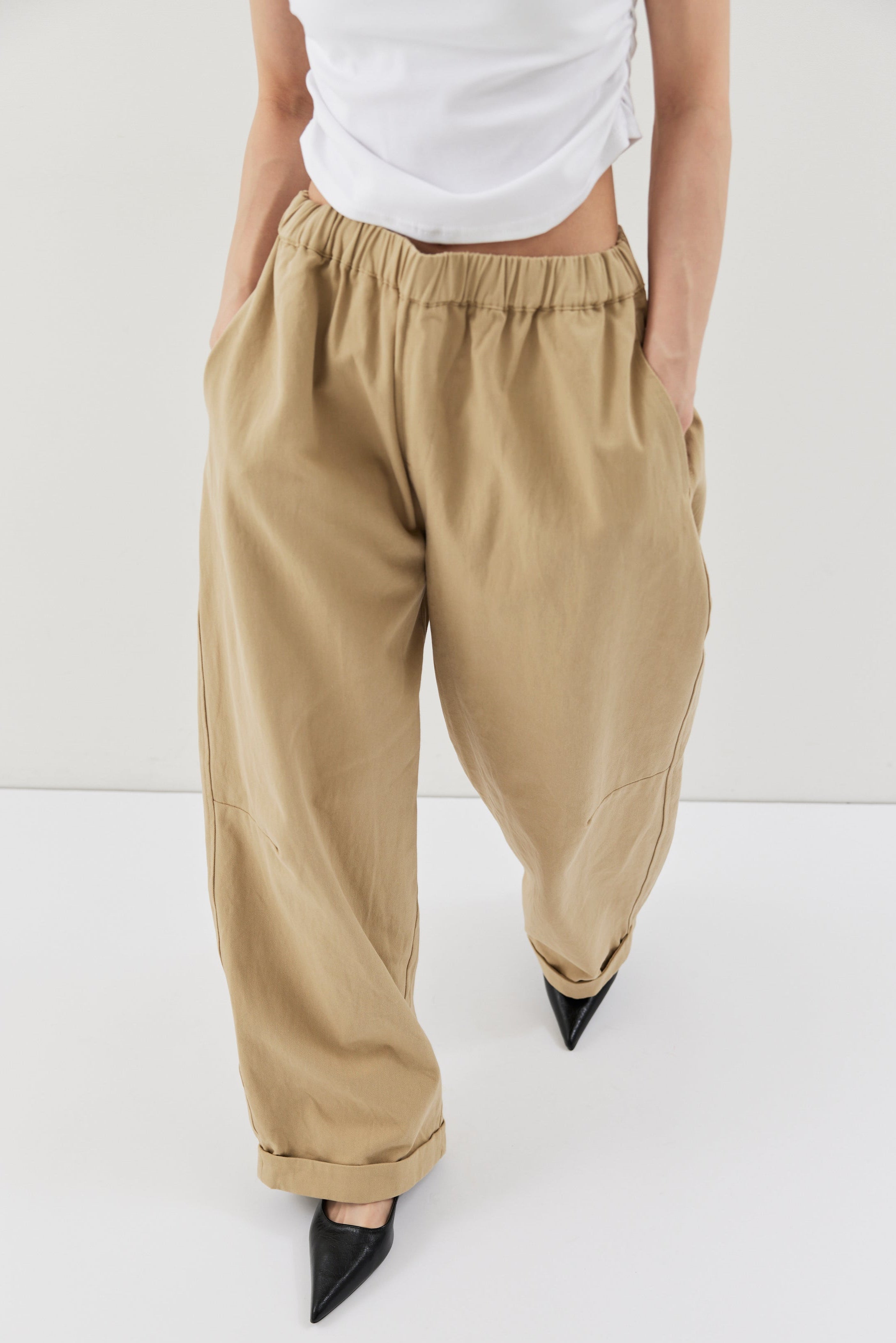 Cotton roll-up curved pants