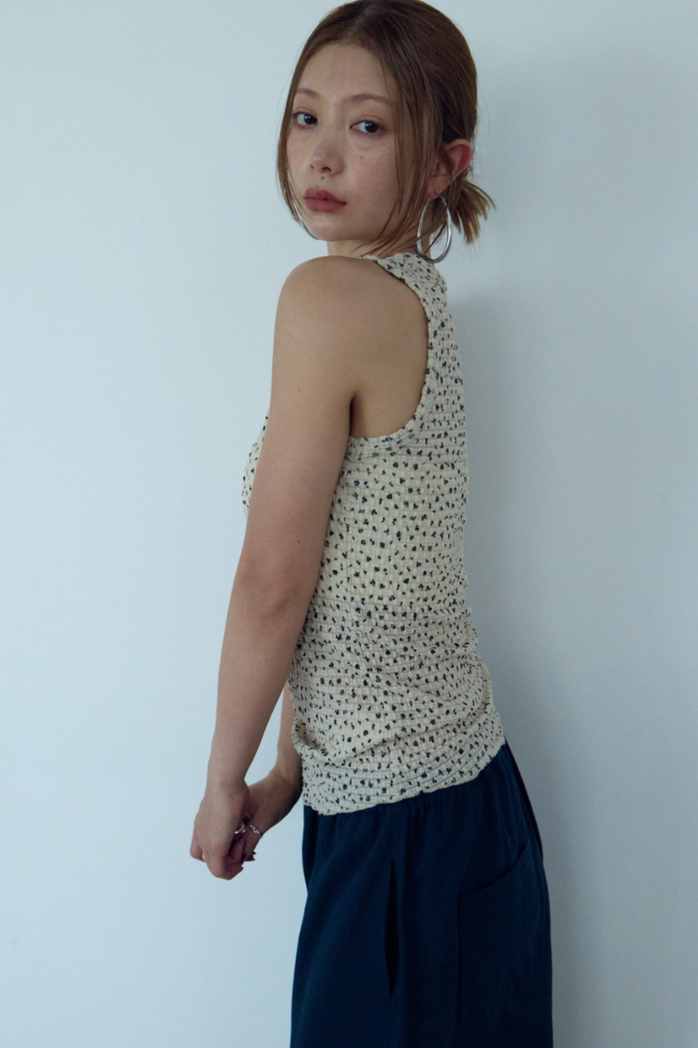 Flower henry neck tank top