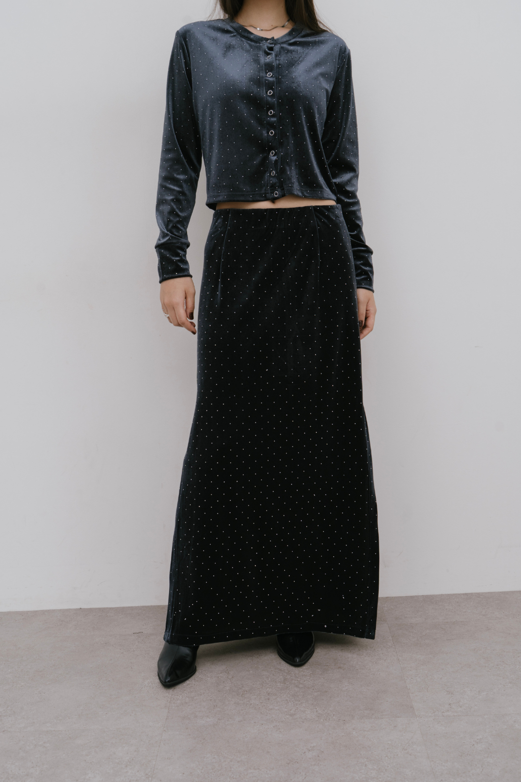 Shiny dot velour skirt