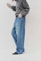 Low rise tapered denim pants