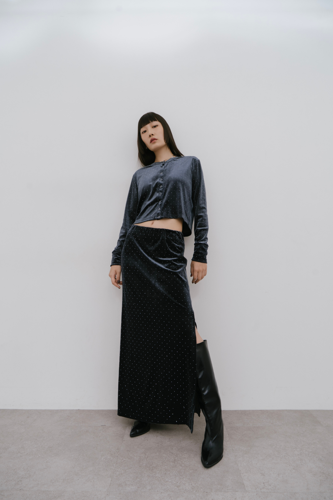 Shiny dot velour skirt