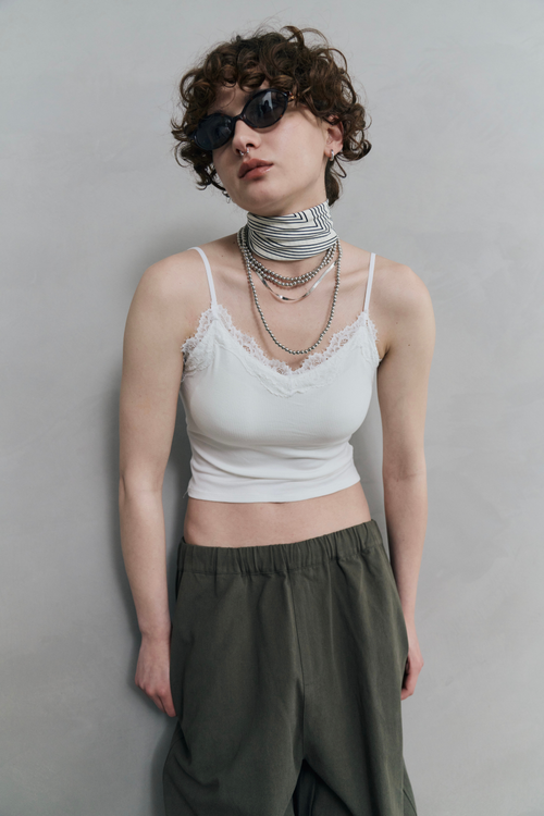 Cup in lace camisole