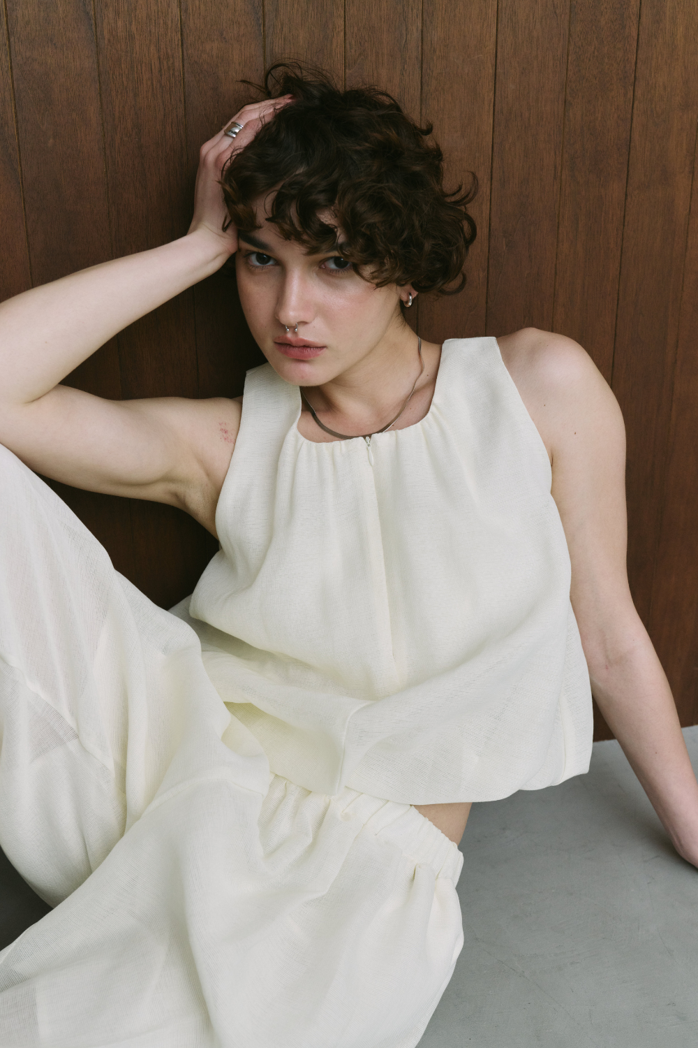 Balloon-hem sleeveless blouse
