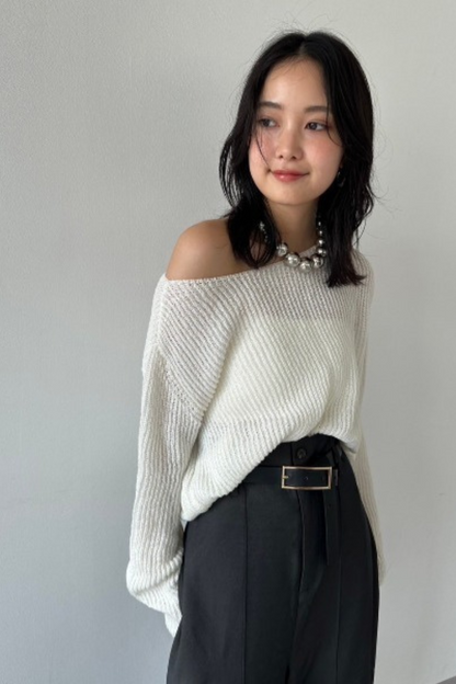 Loose knit pullover