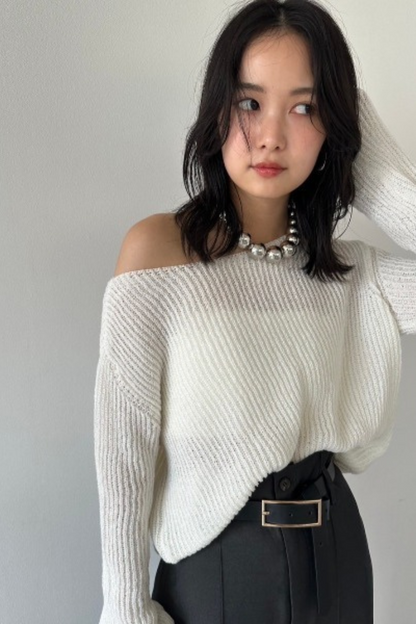 Loose knit pullover