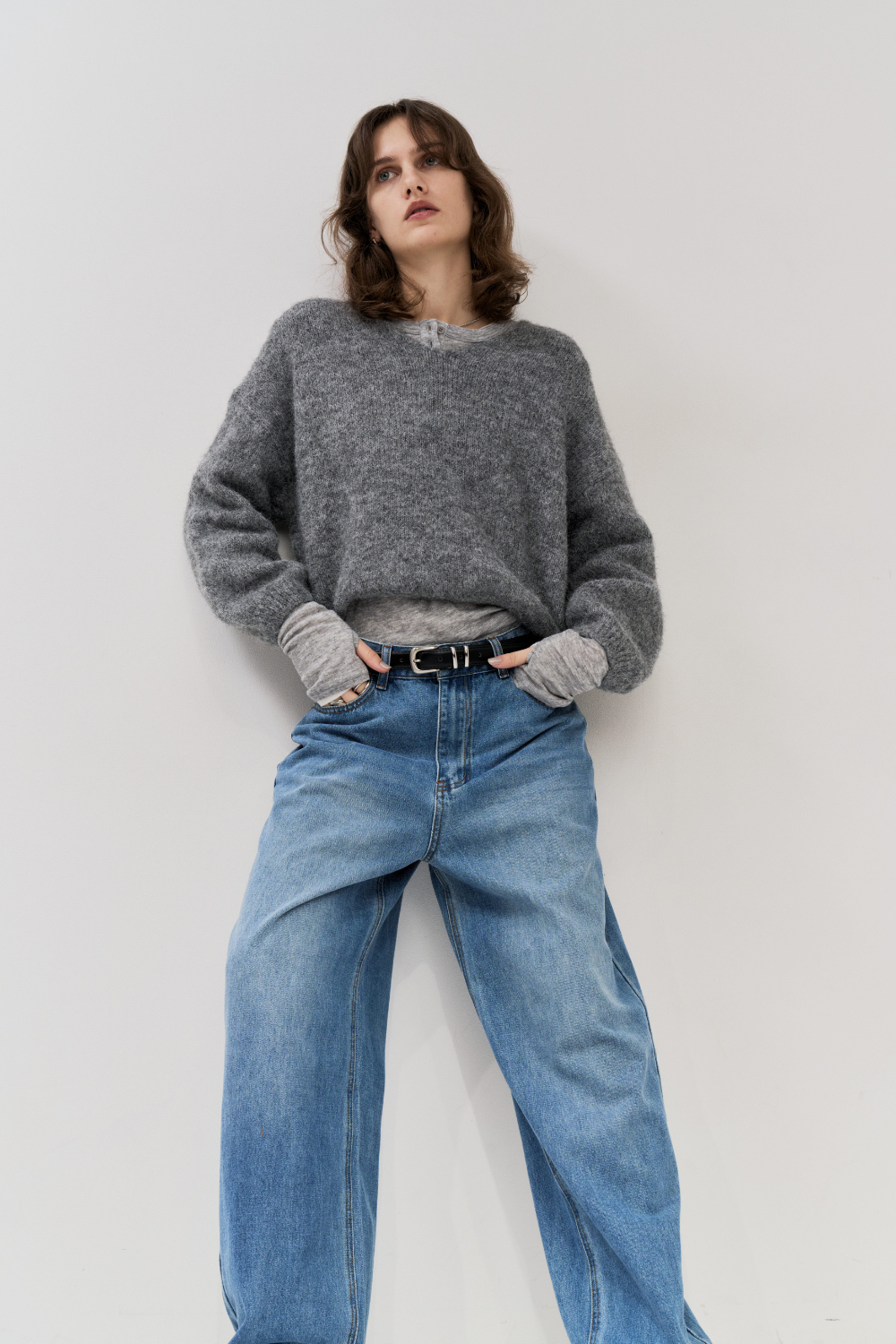 Low rise tapered denim pants