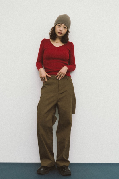 Back slit twill pants