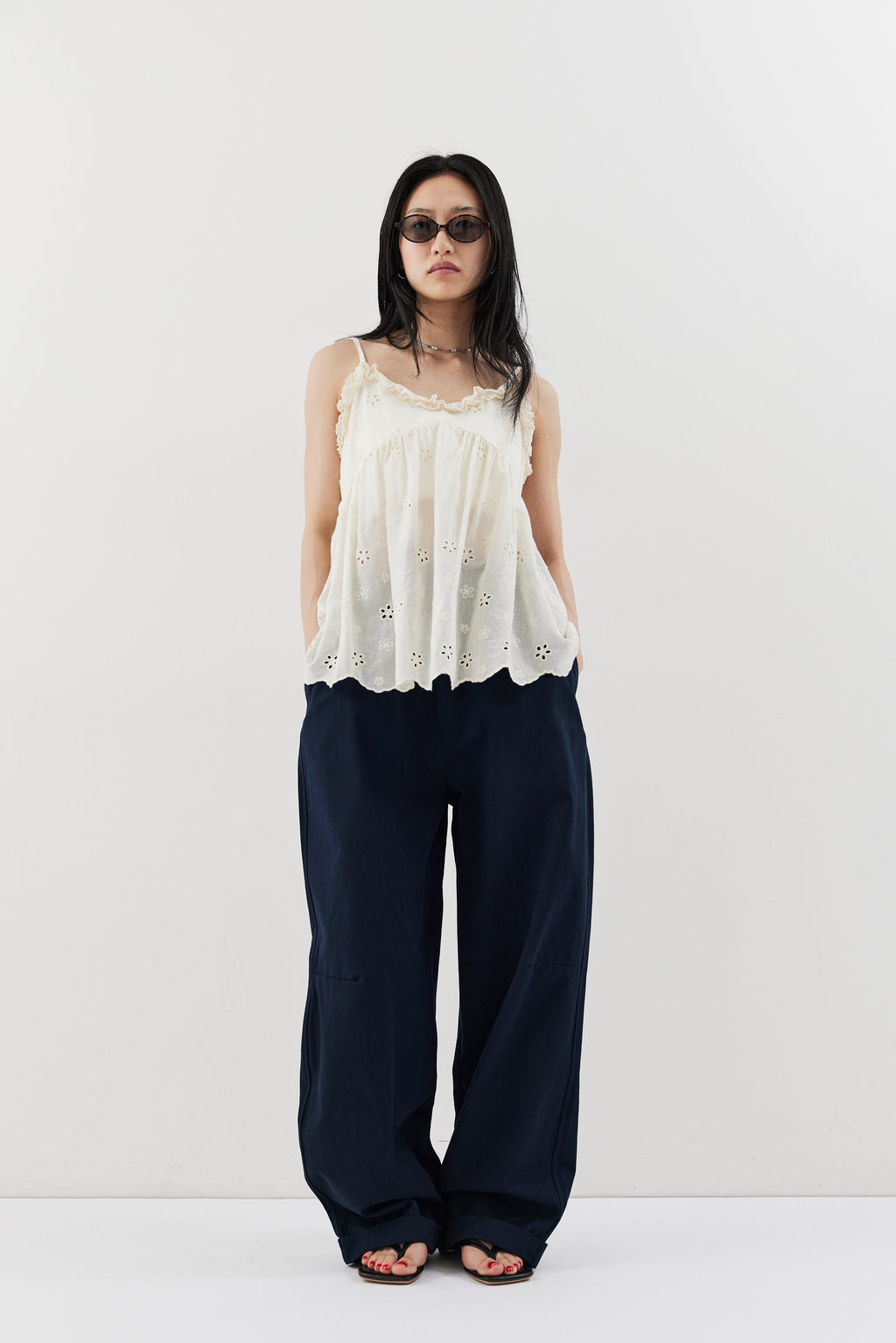 Cotton roll-up curved pants