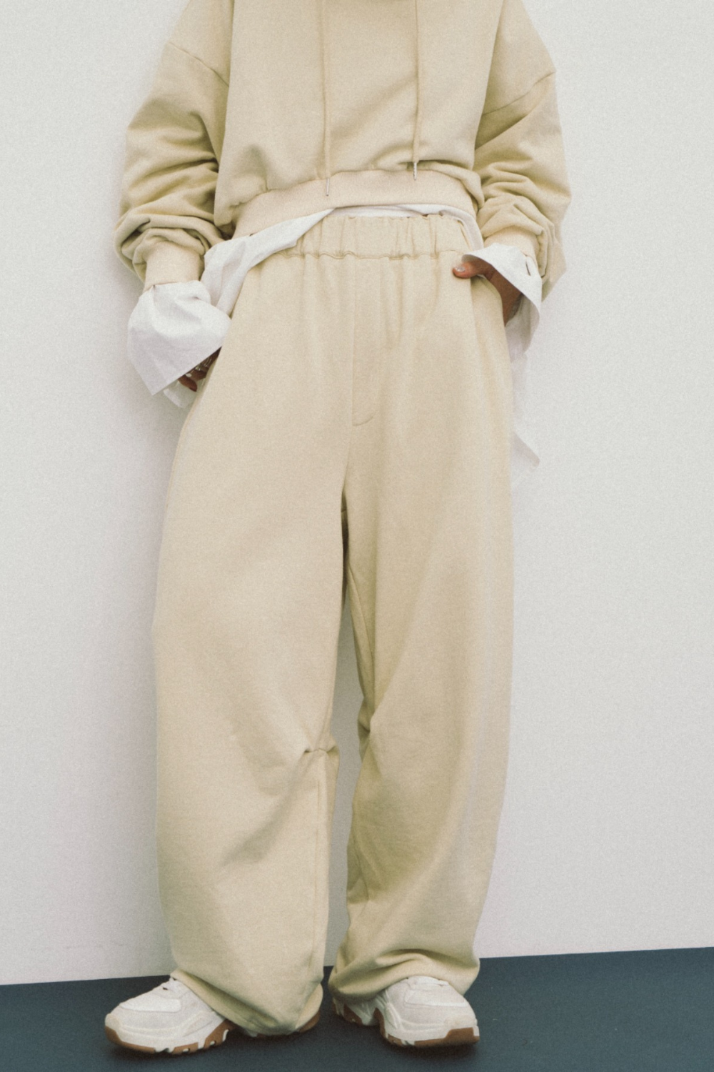 【Collaboration】Wide silhouette sweatpants