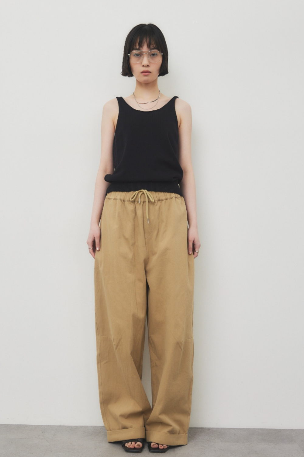 Cotton roll-up curved pants