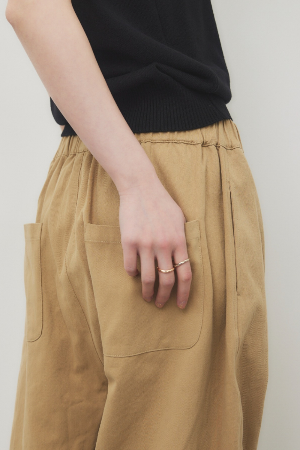 Cotton roll-up curved pants