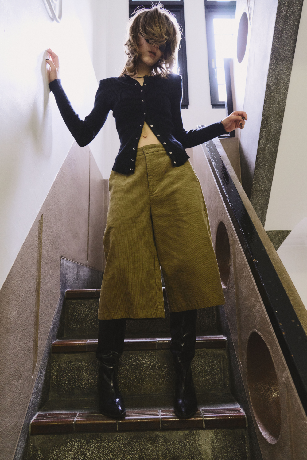 Low rise corduroy bermuda pants