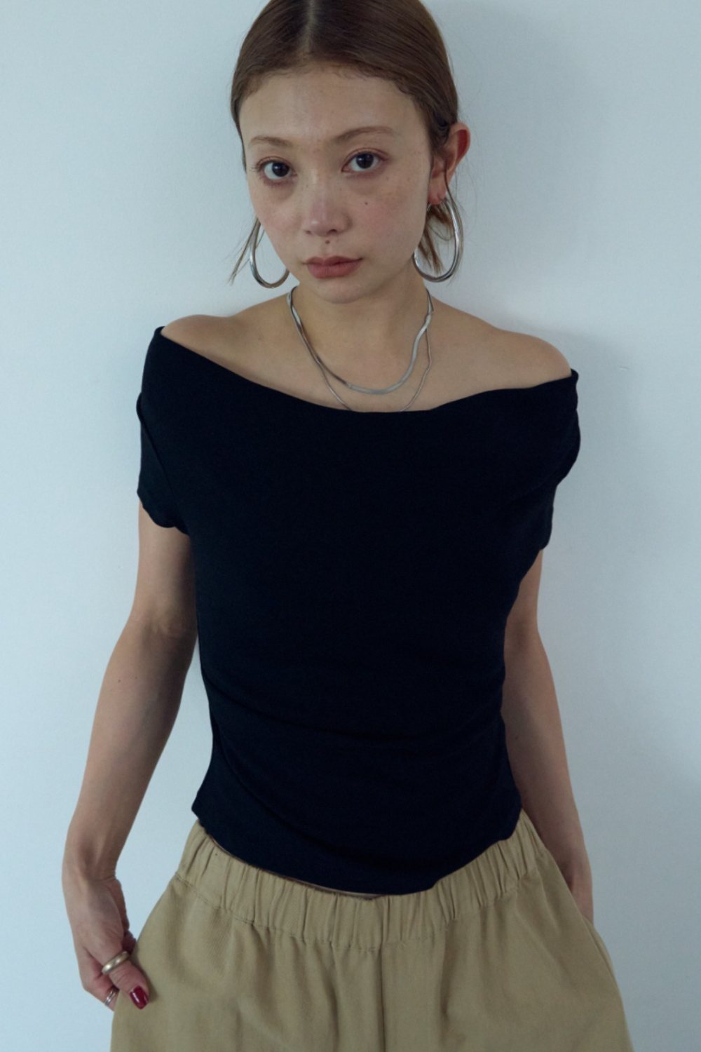 Draped off-shoulder TEE