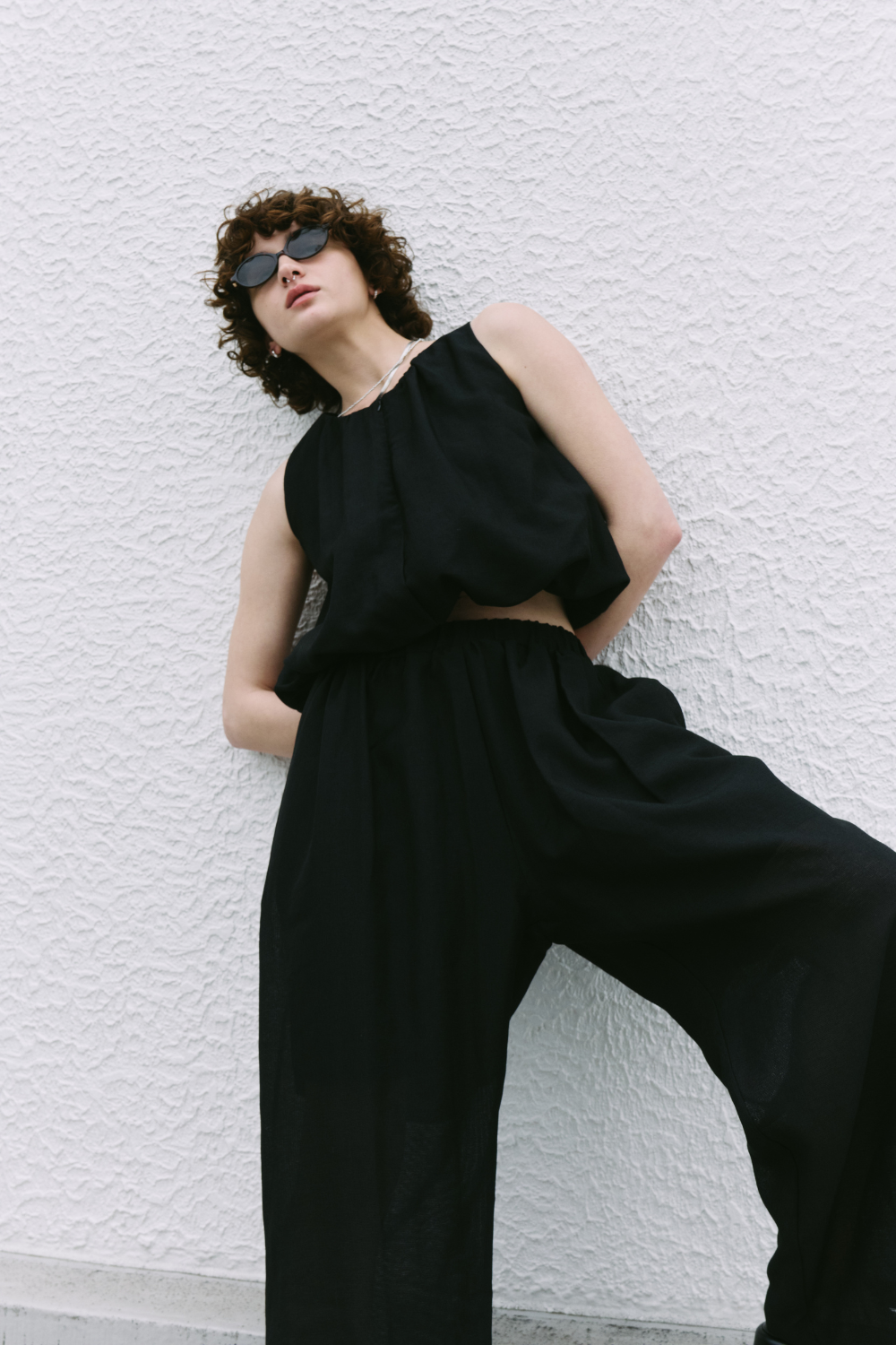 Balloon-hem sleeveless blouse