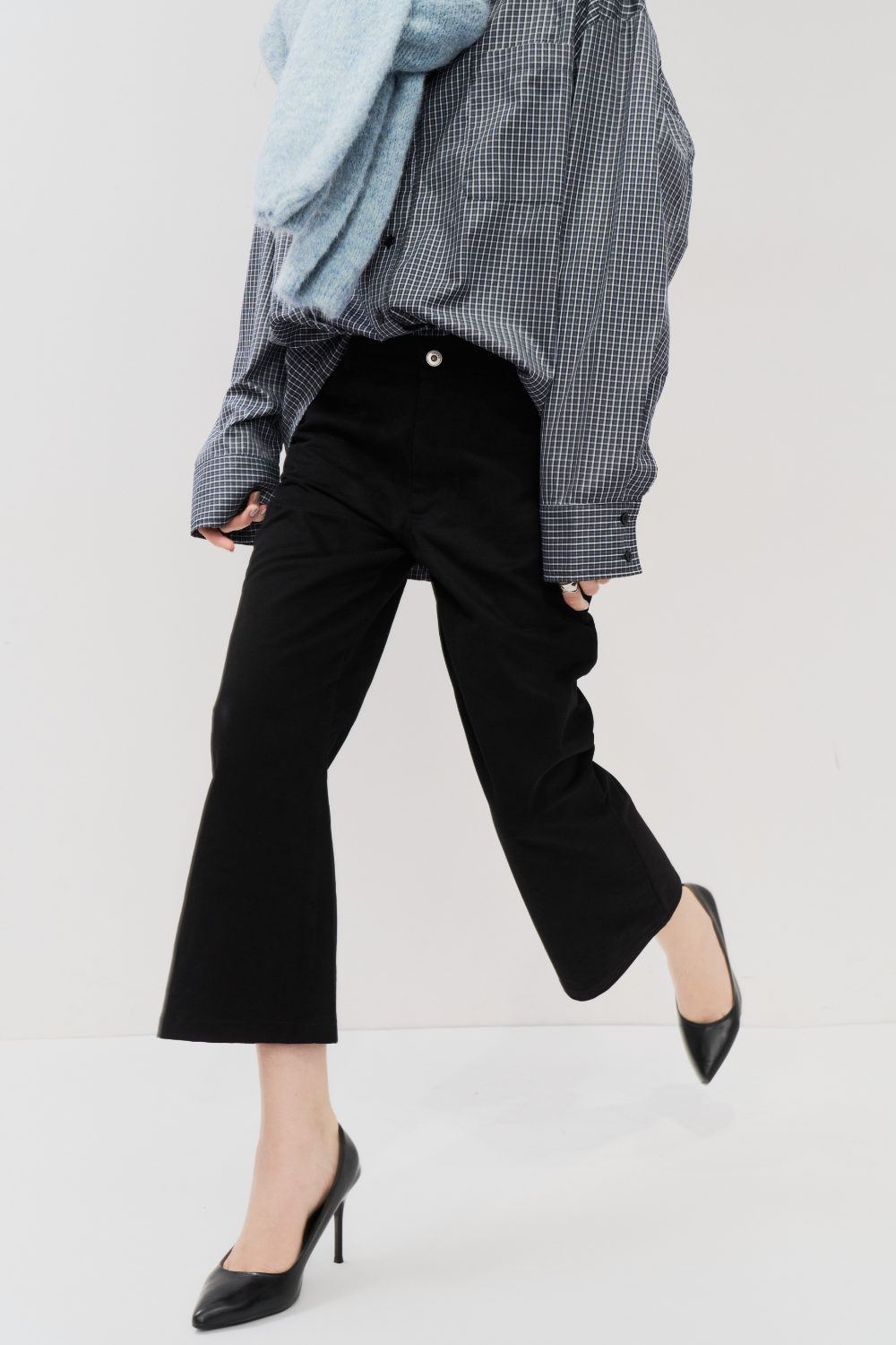 Cropped flared pants