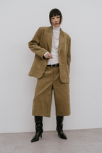 Low rise corduroy bermuda pants